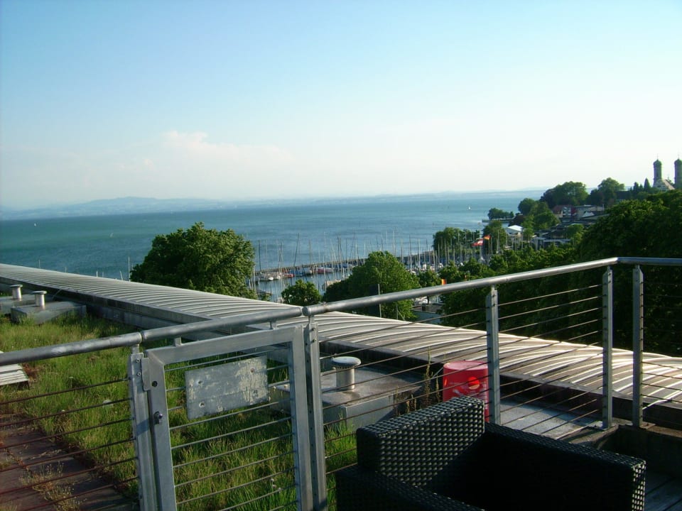 Blick auf den Bodensee von Dachterrasse SEEhotel Friedrichshafen