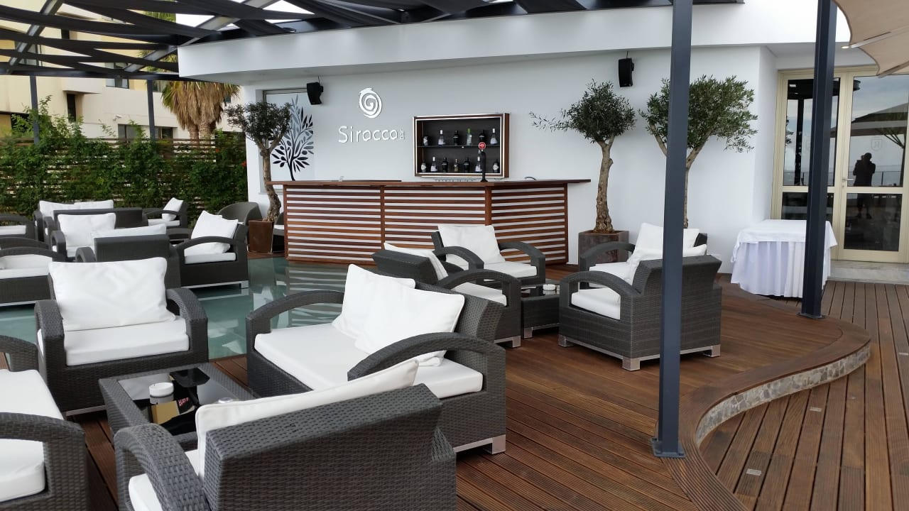 Außenbar Hotel Madeira Regency Cliff