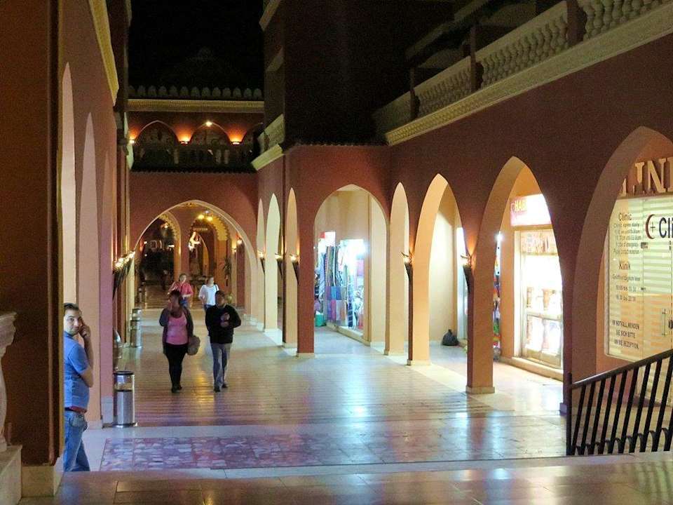 Einkaufsstraße Pickalbatros Alf Leila Wa Leila Resort - Neverland Hurghada