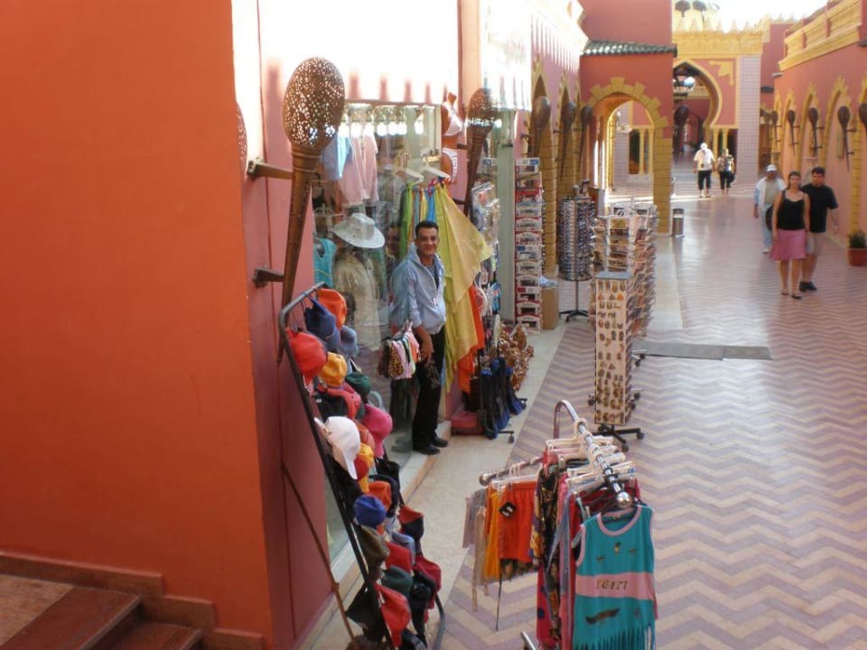 Einkaufsstraße innerhalb der Hotelanlage Pickalbatros Alf Leila Wa Leila Resort - Neverland Hurghada