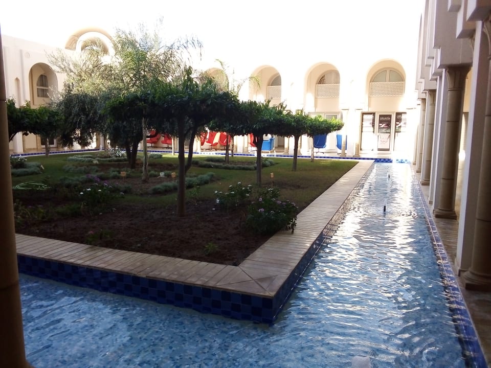 Gartenanlage Iberostar Waves Averroes