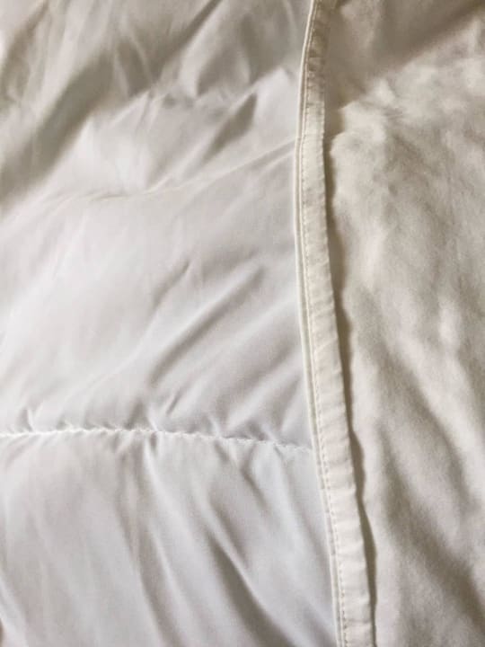 Bettlaken zu klein für das Bett.   Ramada Tampa Airport Westshore