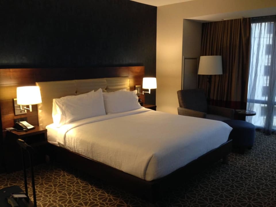 Das große Kingsizebett Hilton Hotel Garden Inn Washington DC/Georgetown Area