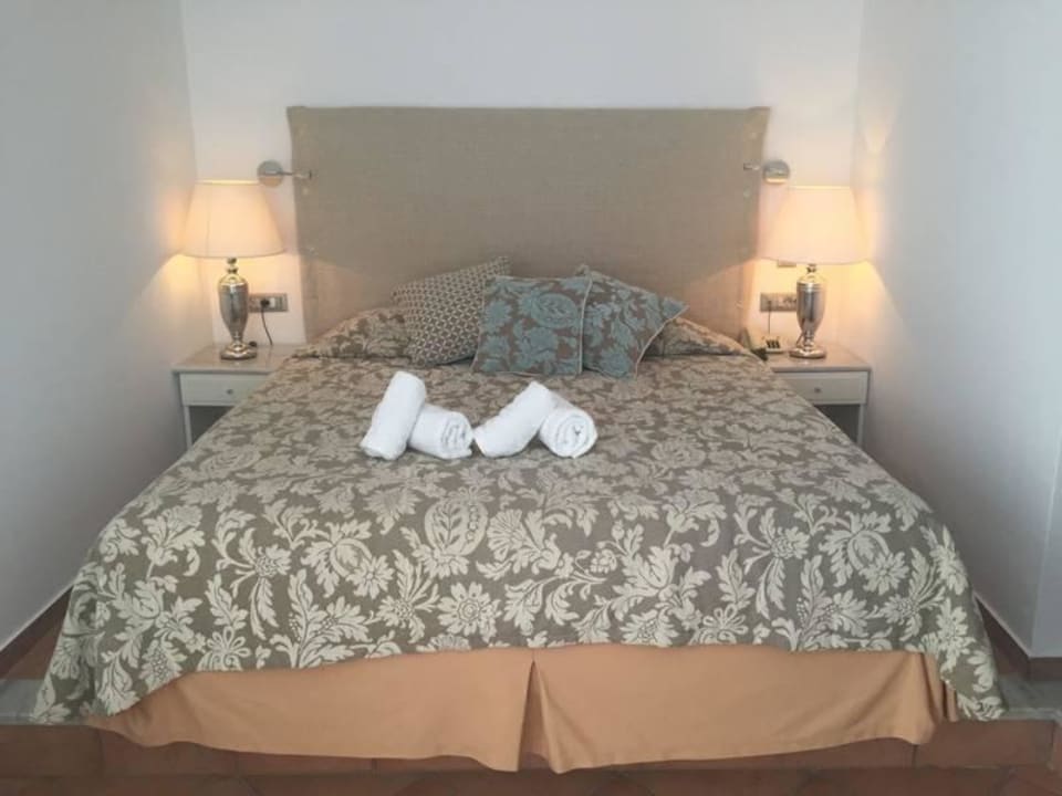 Bett Knossos Beach Bungalows Suites Resort & Spa