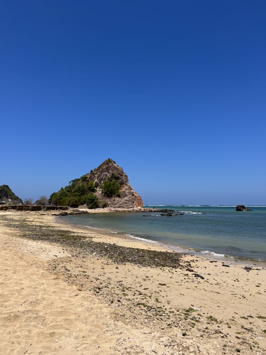 Strand Pullman Lombok Merujani Mandalika Beach Resort