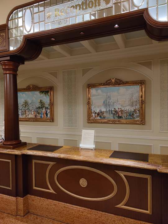Lobby Tokyo Disneyland Hotel