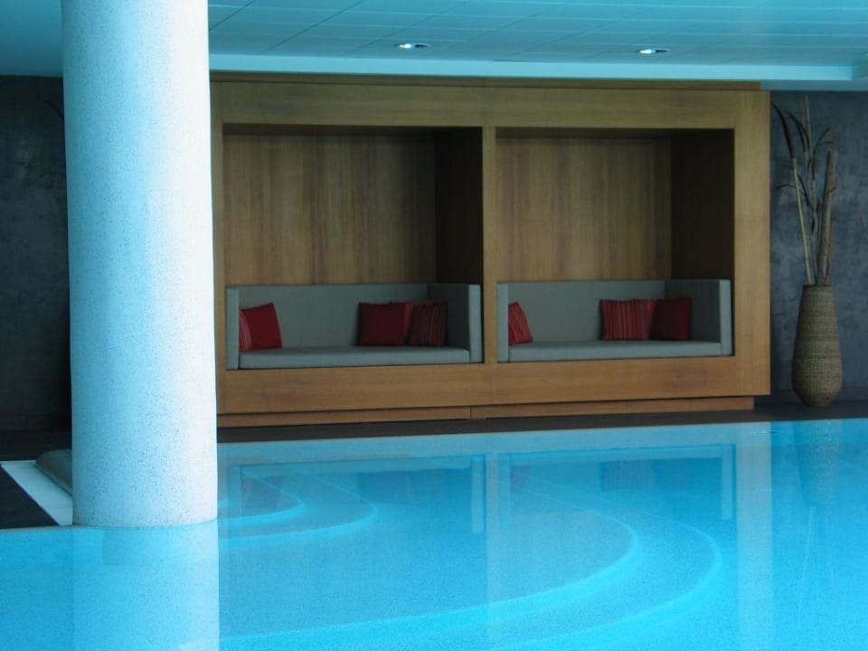 Piscine intérieure_05 D Maris Bay