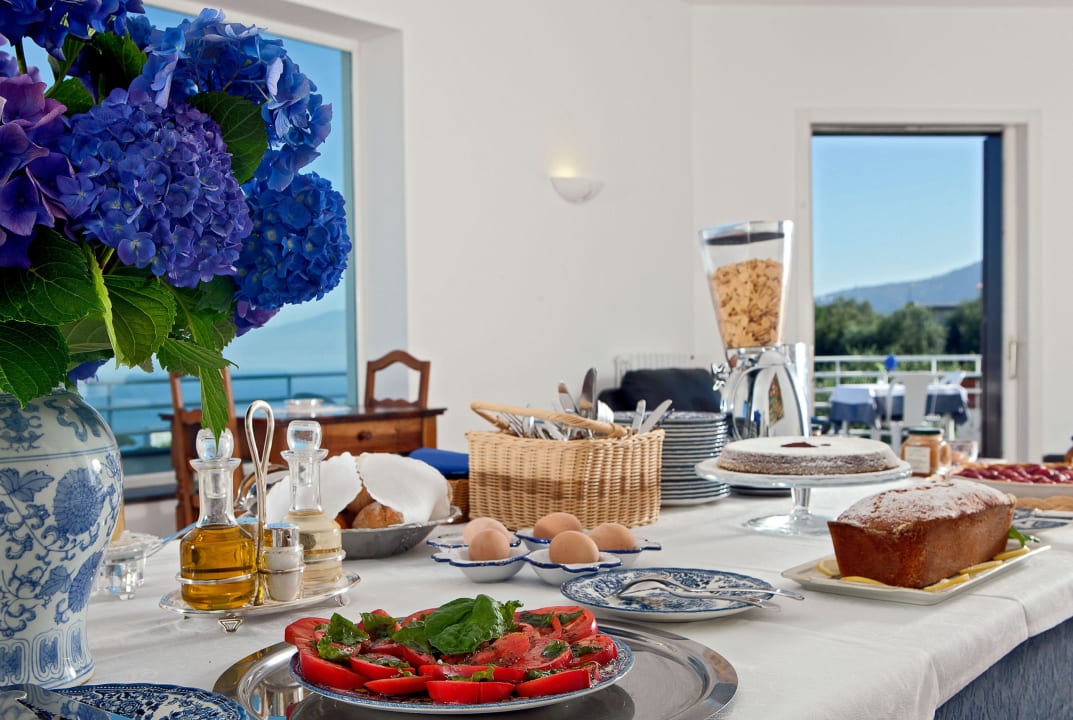 LA NOSTRA COLAZIONE Villa Oriana Relais