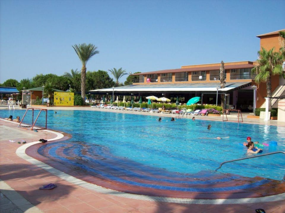 Pool Club Turtas Beach Hotel