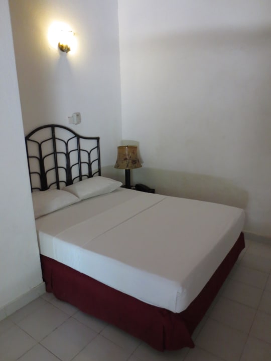 Zimmer 125 Embudu Village