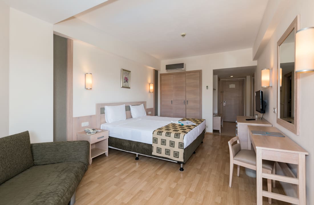 Zimmer Side Breeze Hotel