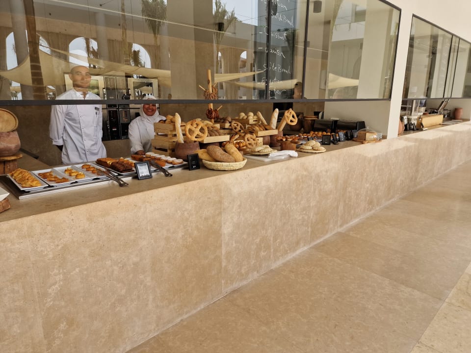 Gastro Serry Beach Resort