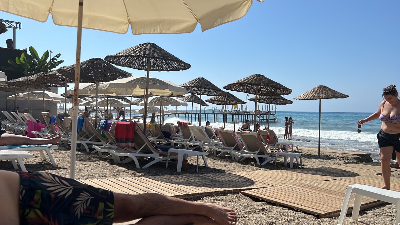 Strand Club Dizalya