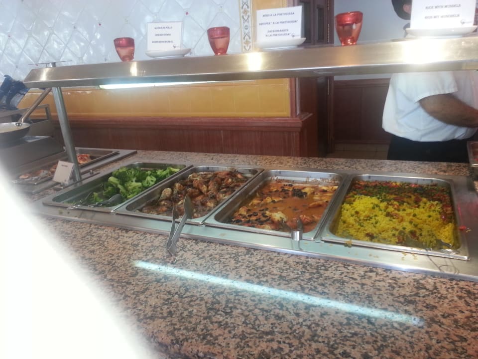 Mittagsbuffet warme Speisen El Somni Ibiza Dream Hotel by Grupotel