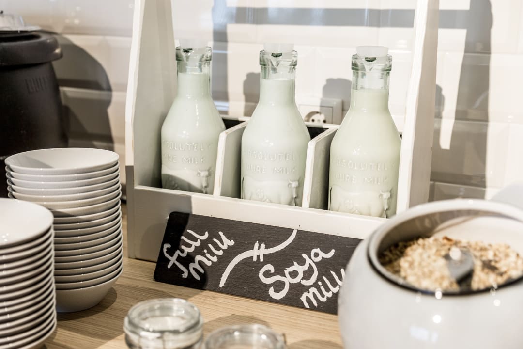 Gastro Holiday Inn – the niu, Charly Frankfurt City