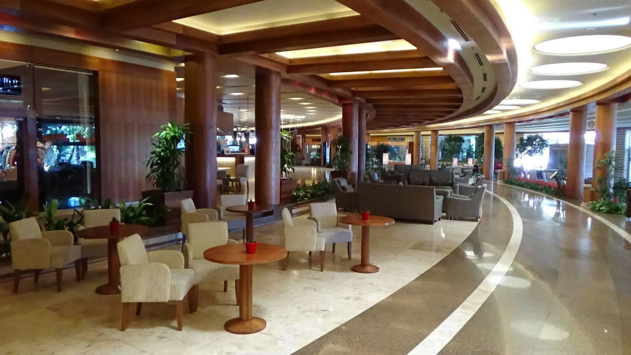 Cafeteria... Gloria Serenity Resort