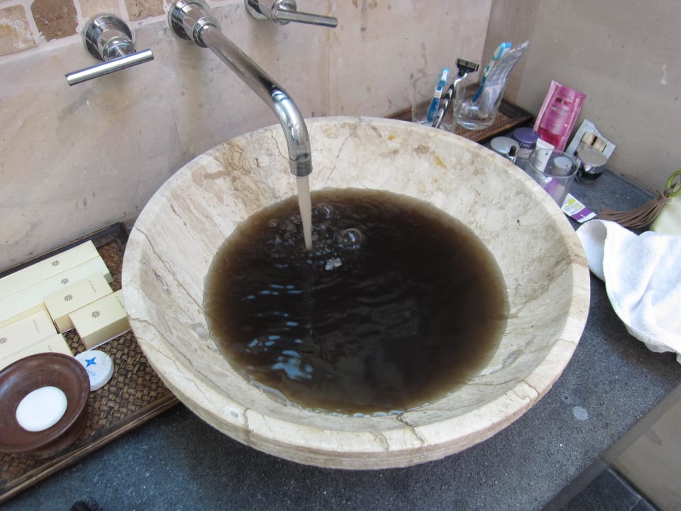 Die angebliche Rohrreinigung  AVANI+ Samui Resort