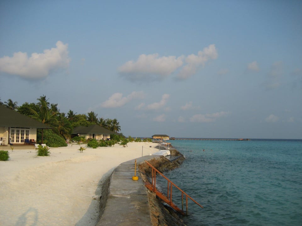 IGITT die Mauer - keine Malediven-Stimmung Adaaran Select Meedhupparu Island Resort - Premium All Inclusive