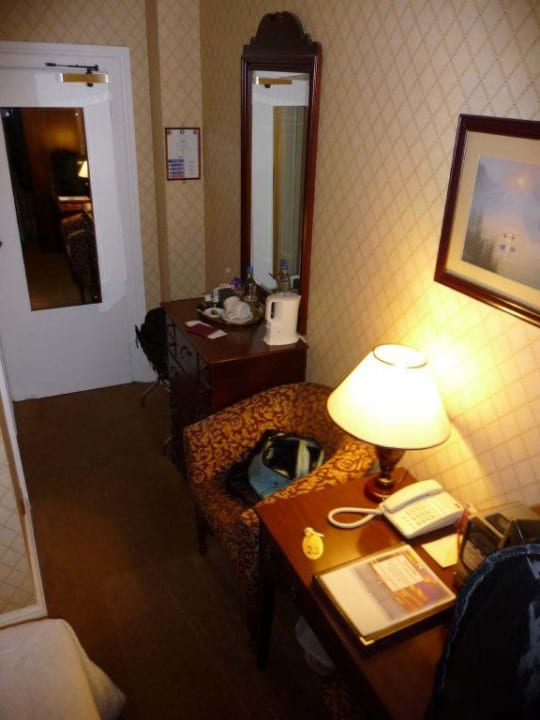 Room27 Hotel Bush Hall Hertfordshire