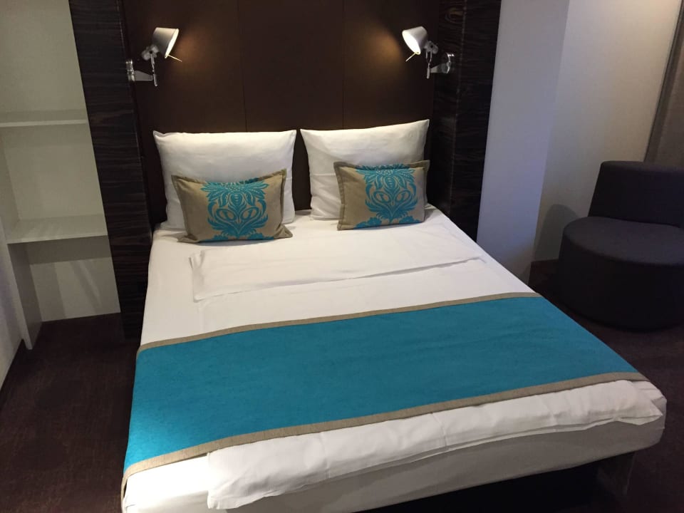 Bett Motel One Berlin-Bellevue