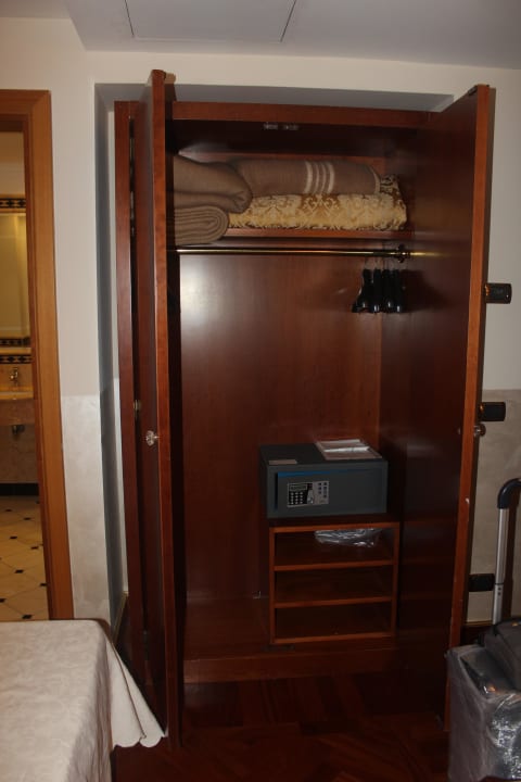 Шкаф с сейфом Hotel Marconi