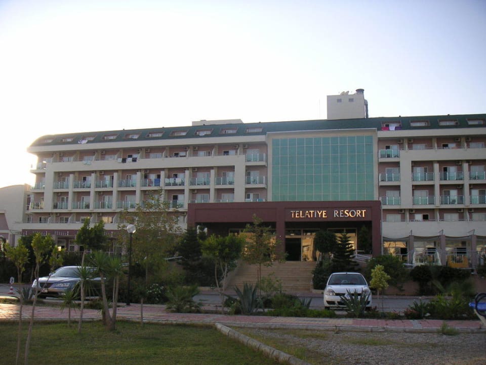 Eingang Telatiye Resort