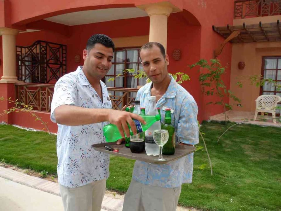 Um unser Wohl bemüht Pickalbatros Alf Leila Wa Leila Resort - Neverland Hurghada