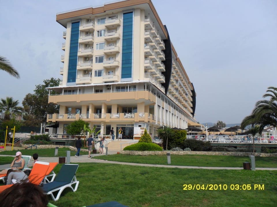 Von der Liegewiese aus gesehen Hotel Ephesia