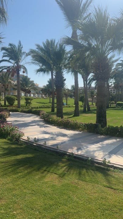 Außenansicht Hilton Hurghada Plaza
