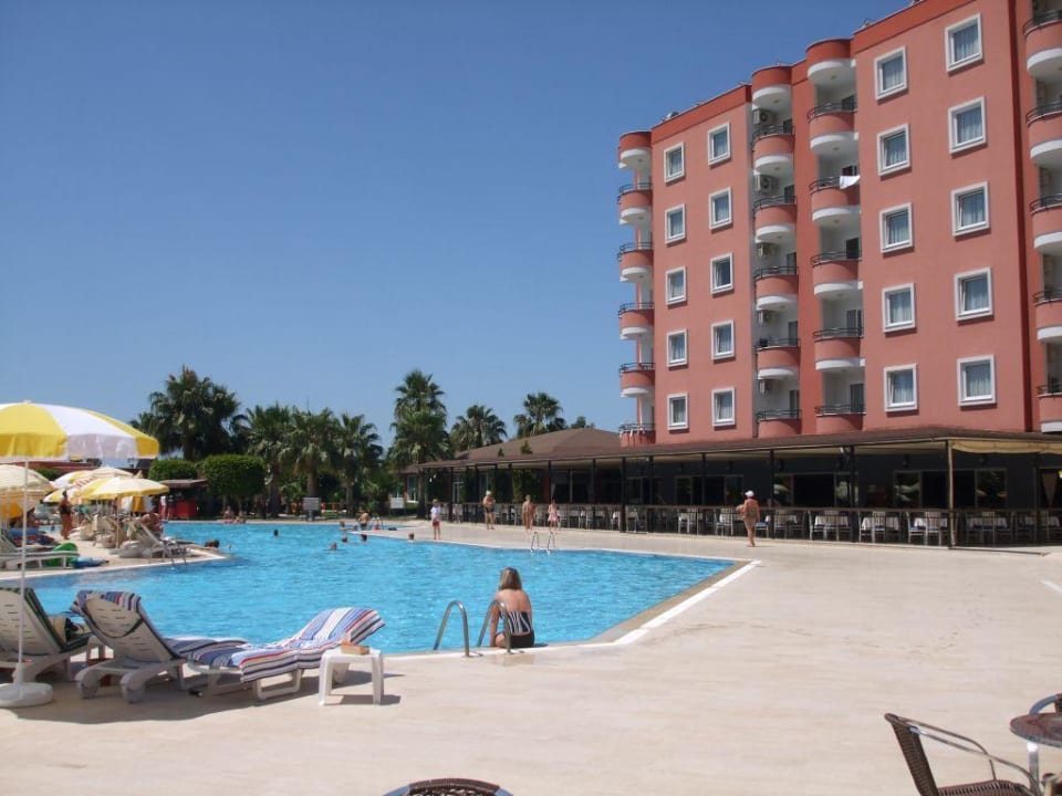 Zwembad Hotel Royal Garden Beach