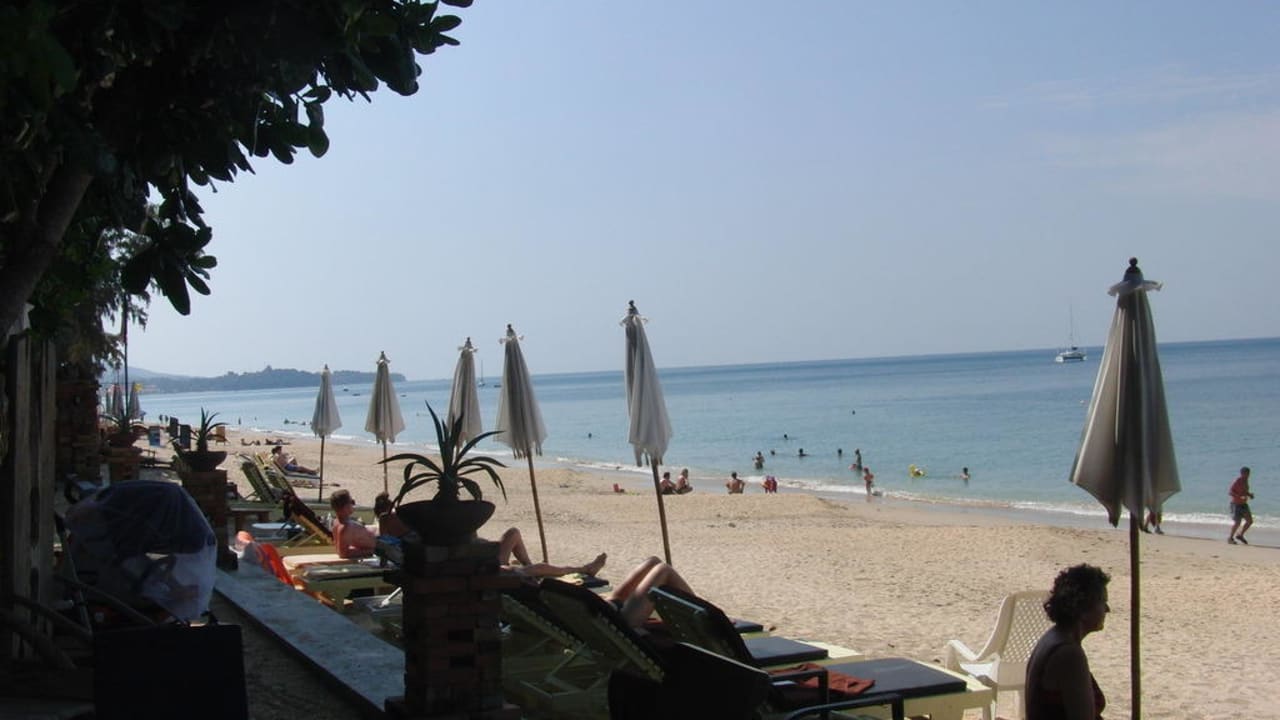 Strand vor dem Hotel  Hotel Lanta Sand Resort & Spa