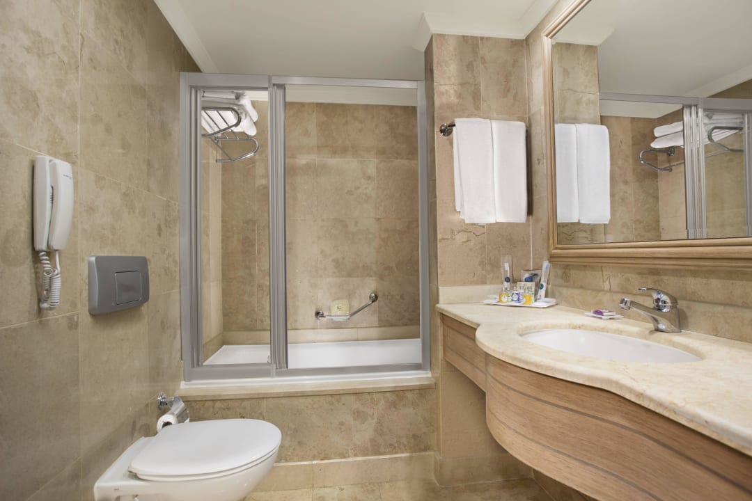 LAKE VILLAS BATHROOM IC Hotels Green Palace & Villas