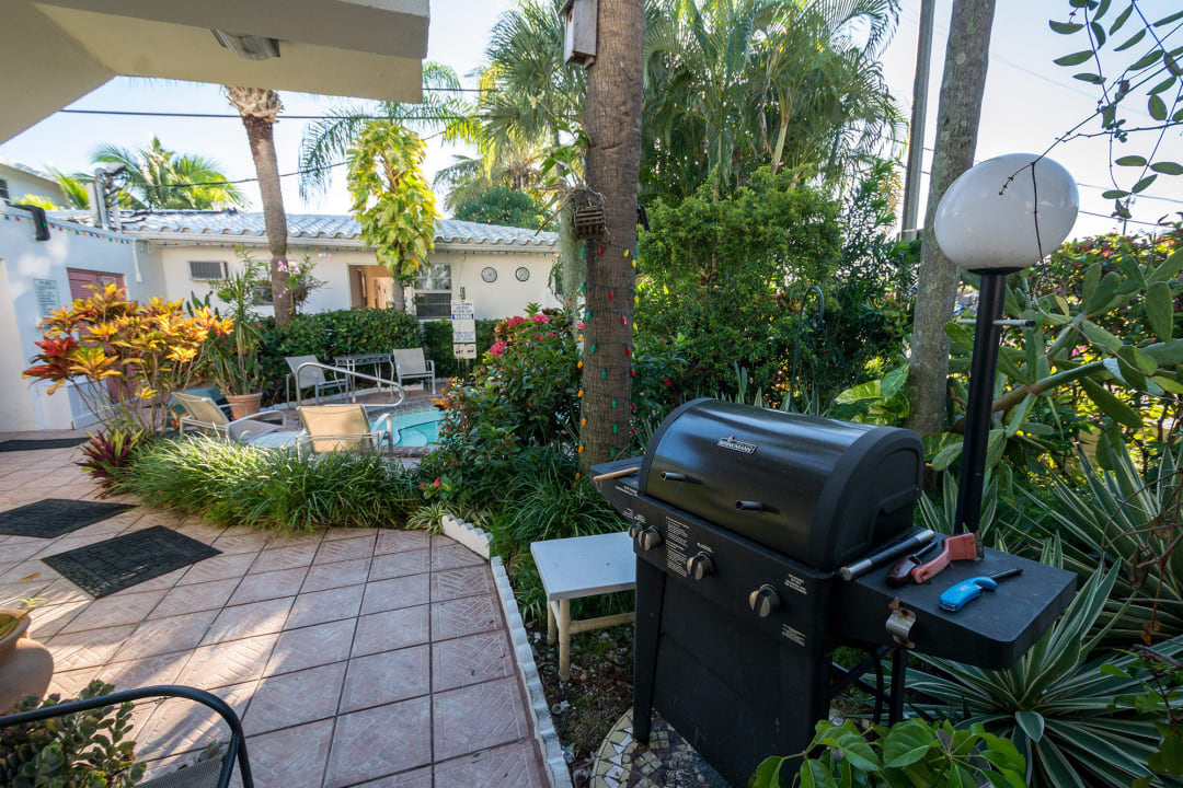 BBQ Station Hotel Shore Haven Resort Inn
