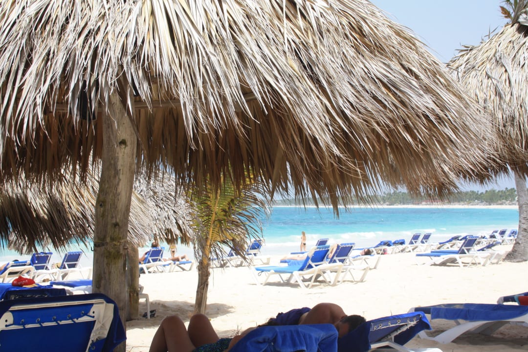 Hotel Strand wird jeden Tag von der Polizei bewacht Punta Cana Princess All Suites Resort & Spa