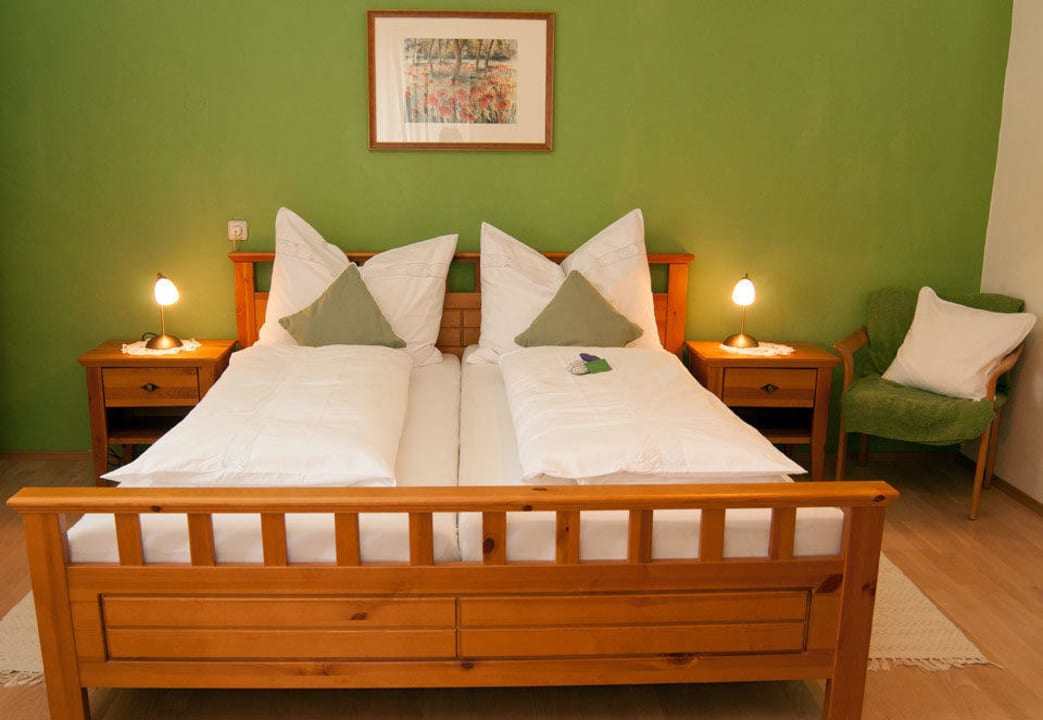 Neu errichtete Zimmer in der Ferienwohnung  Zehenthof