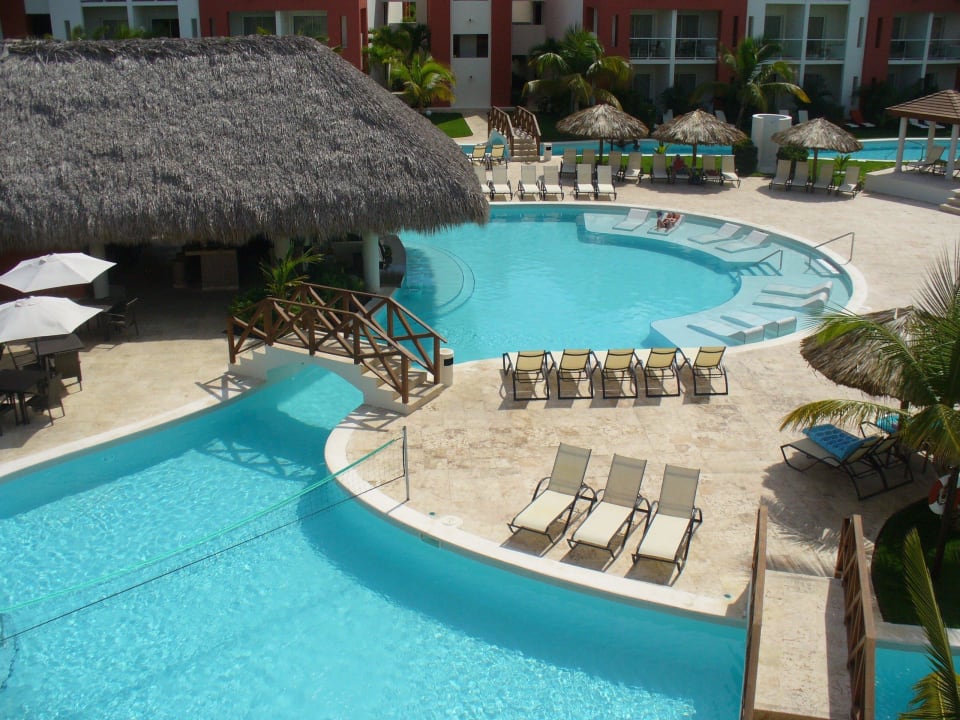 Poolbar Dreams Royal Beach Punta Cana