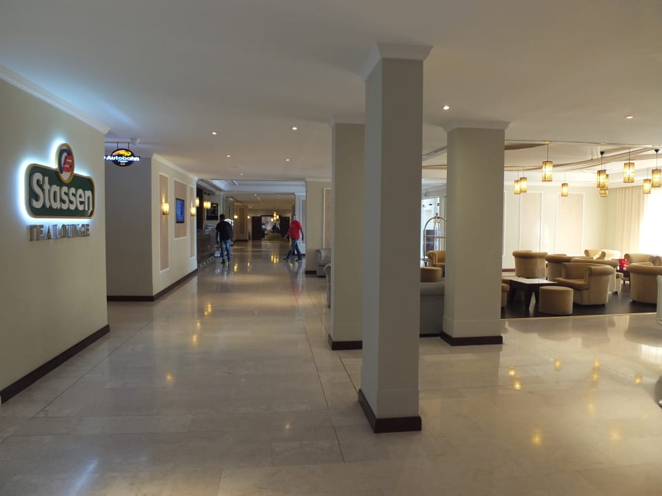 Lobby Hotel Al Falaj