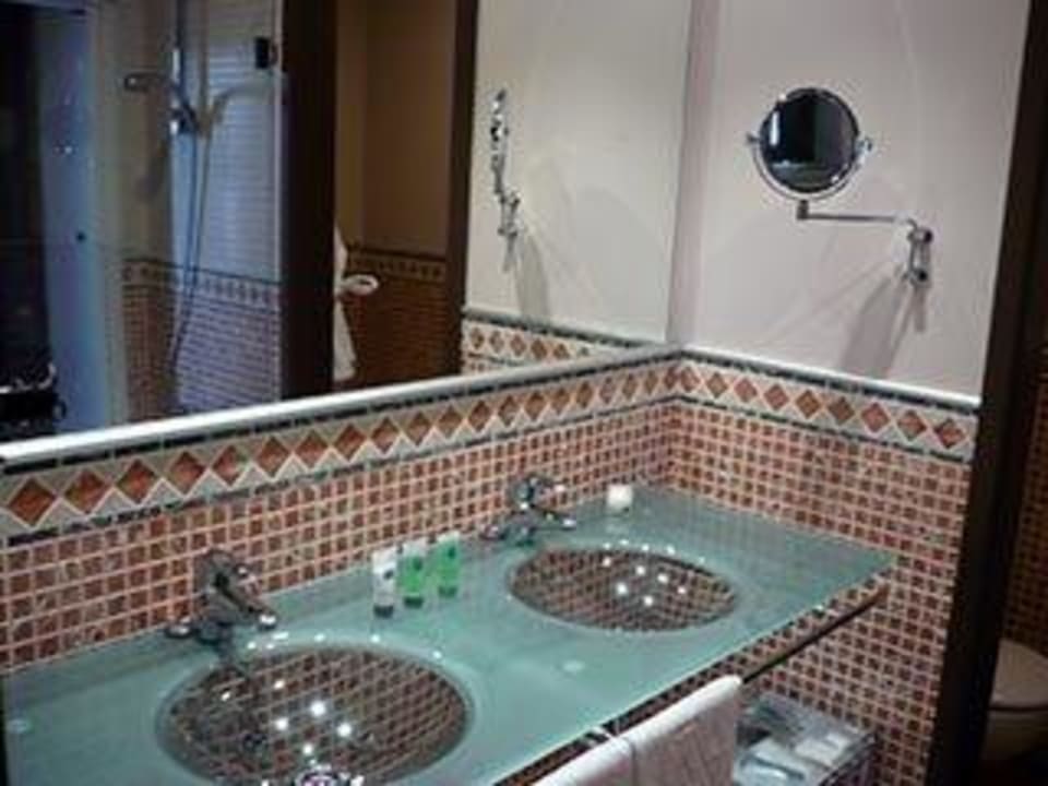 Badezimmer Hotel AC Palacio del Carmen