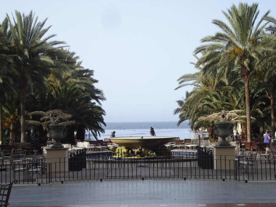 Terrasse mit Poolblick Lopesan Costa Meloneras, Resort & Spa