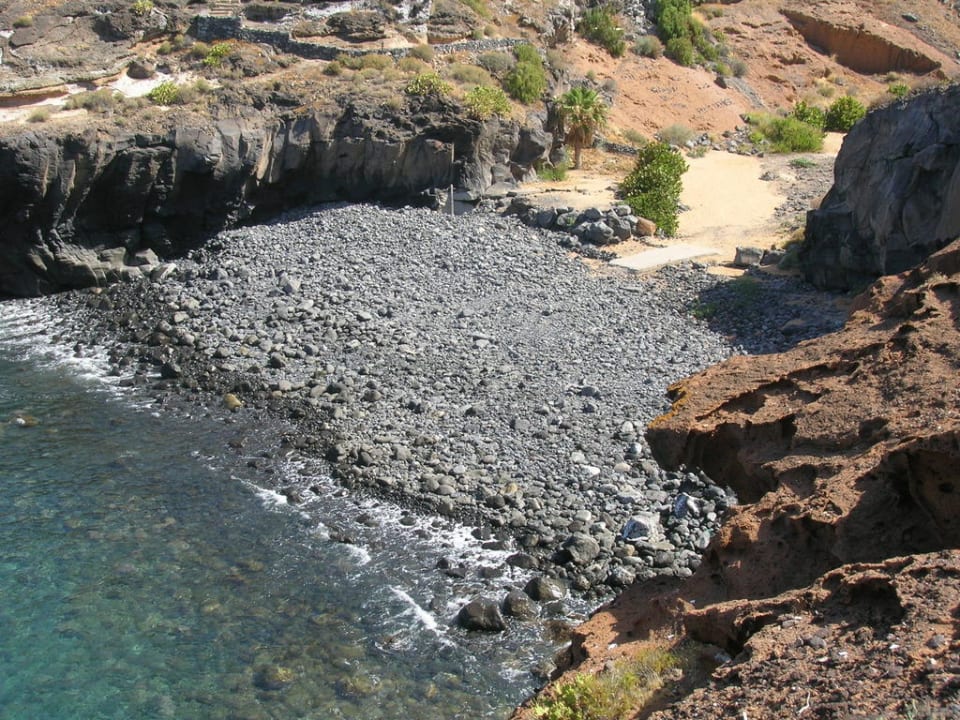 Steiniger Strand Bahia Principe Sunlight Costa Adeje