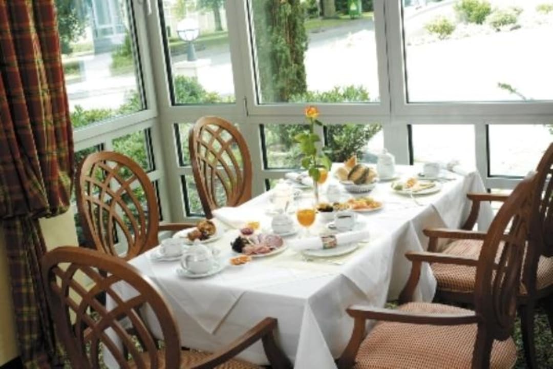 Frühstückstisch "green olive" Welcome Parkhotel Bochum