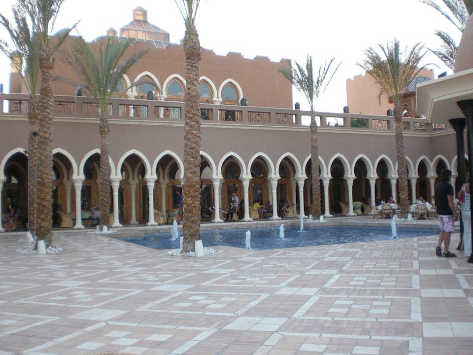 Weg zur Rezeption Grand Makadi