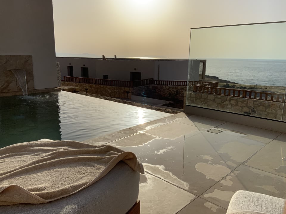 Zimmer The Royal Senses Resort, Curio Collection by Hilton