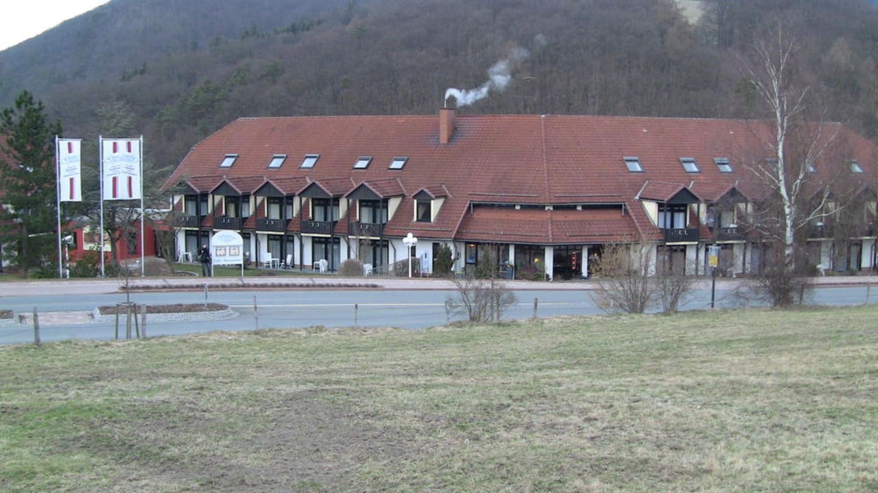 Außenansicht Göbel's Seehotel Diemelsee