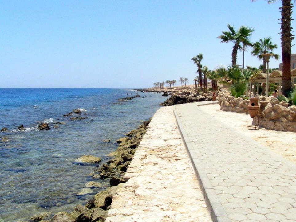 Небольшая "полоса препятствий" у рифа Pickalbatros Citadel Resort