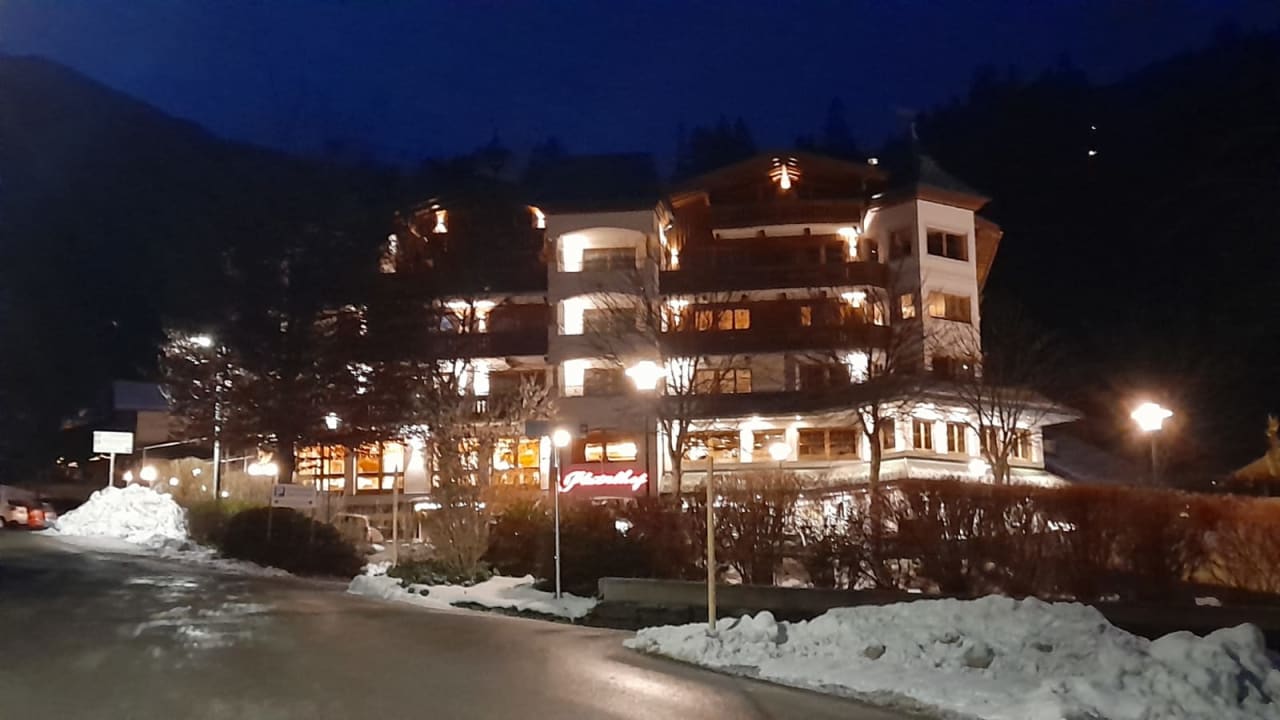 Außenansicht Platzlhof - Mein Hotel im Zillertal