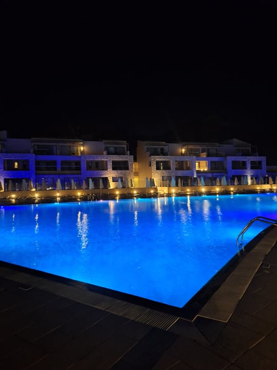 Pool Blue Lagoon Village