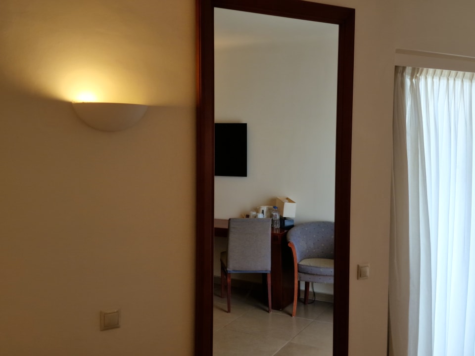Zimmer Apollonia Beach Resort & Spa