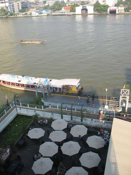 Frühstücksterrasse direkt am Fluß Hotel Navalai River Resort