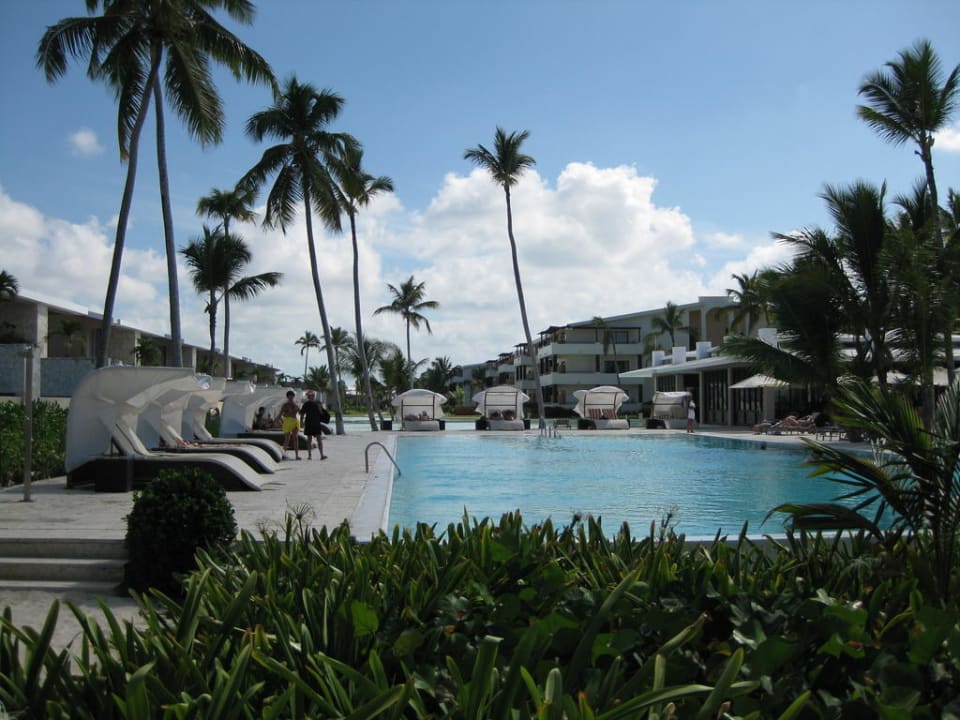 Pool am Strand Catalonia Royal Bavaro - Adults only